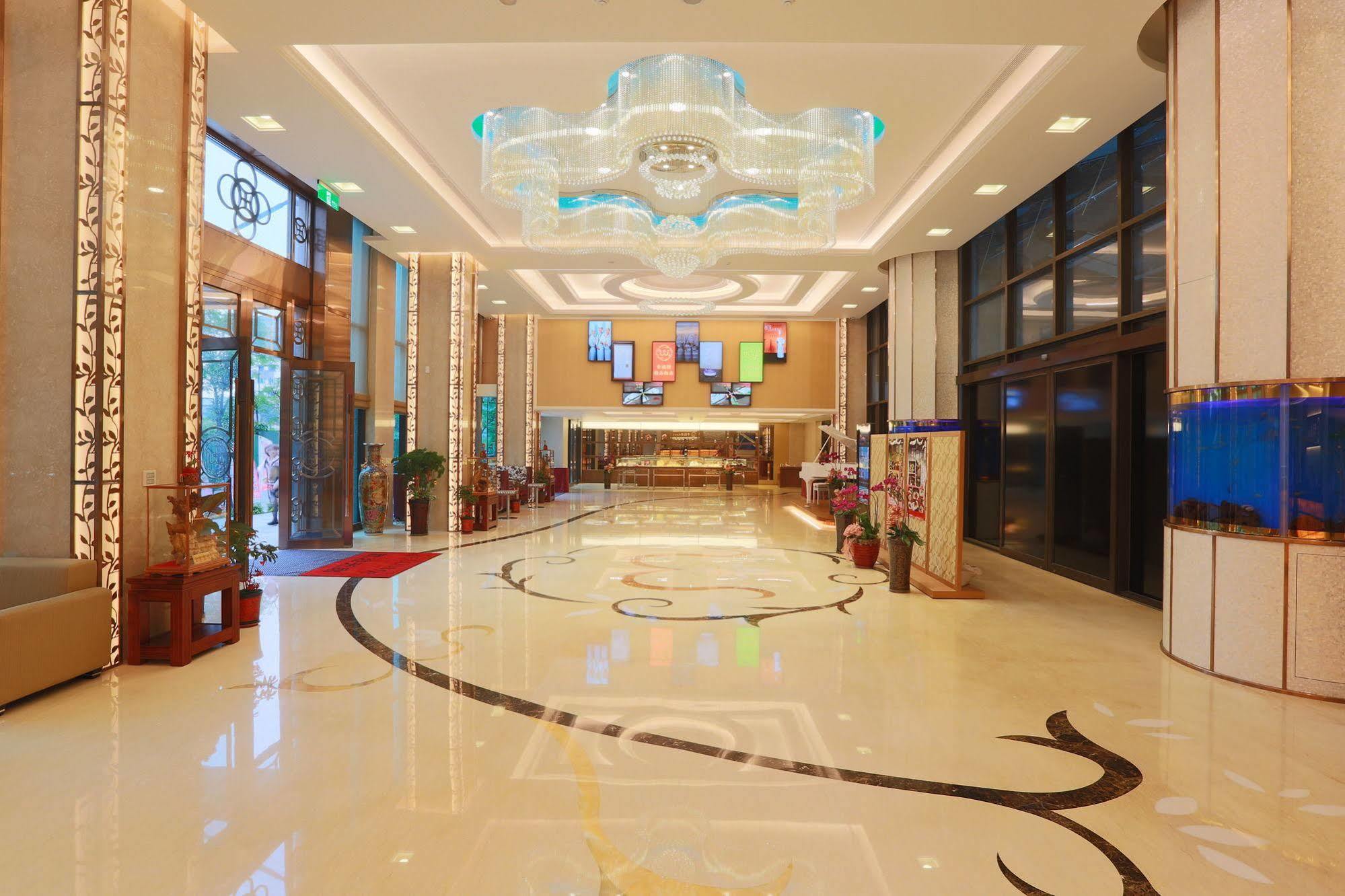 Happiness Inn Hotel Xinzhuang Exterior photo